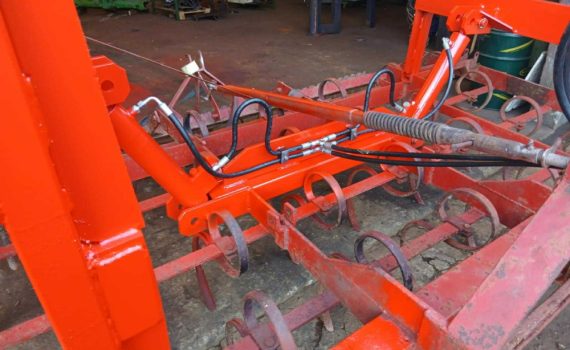 canadien modifié afin de rendre le mécanisme hydraulique